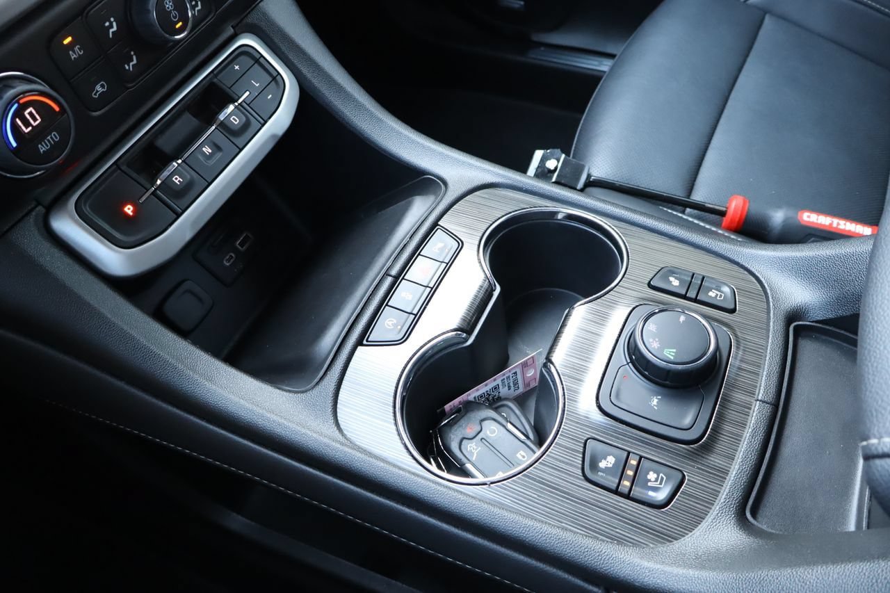 Used 2023 GMC Acadia SLT w/ Elevation Edition FWD image 30