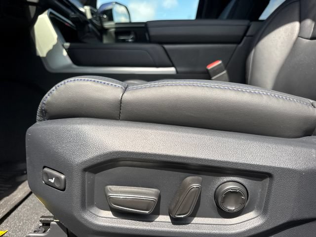 Used 2026 Toyota Tundra Platinum w/ TRD Off-Road Package AWD/4WD image 14