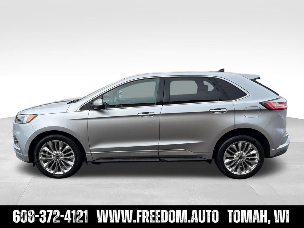 Used 2022 Ford Edge Titanium w/ Equipment Group 301A AWD/4WD image 2