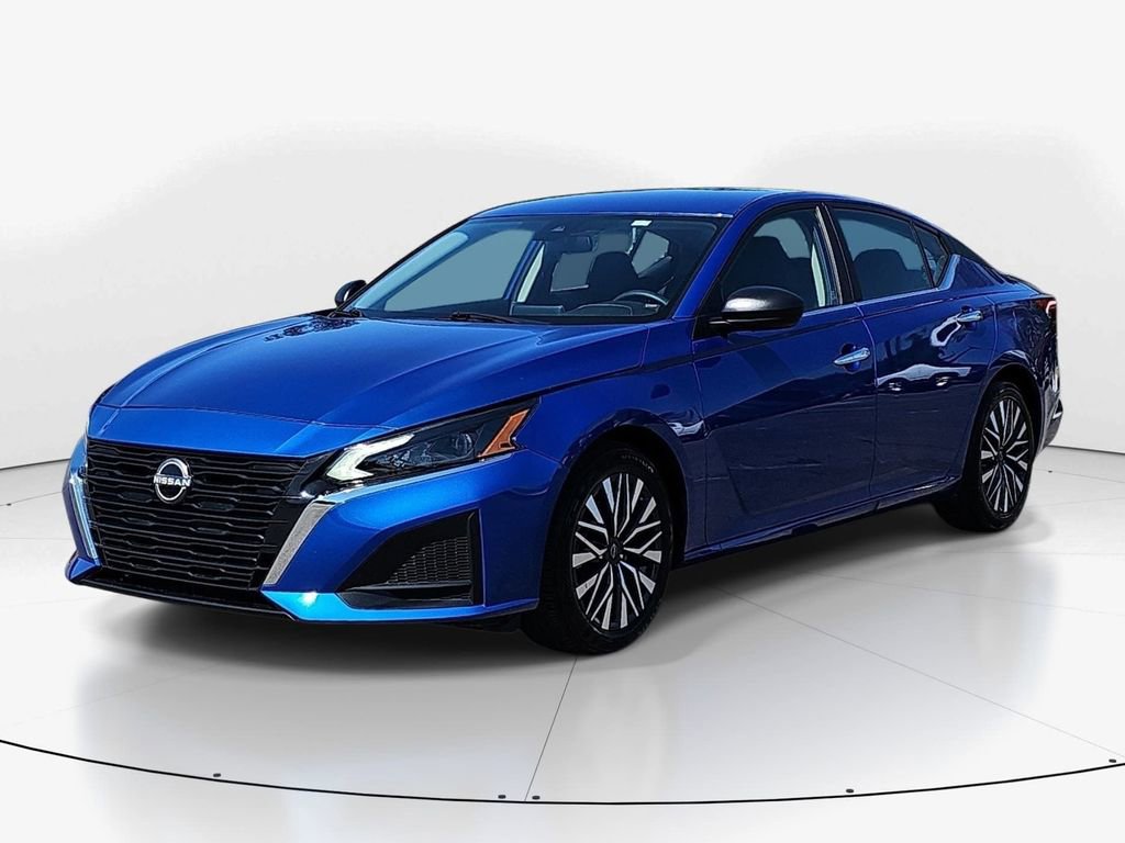 Used 2025 Nissan Altima 2.5 SV image 10