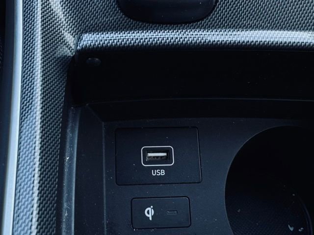 Used 2022 Hyundai Santa Fe Limited w/ Cargo Package image 32