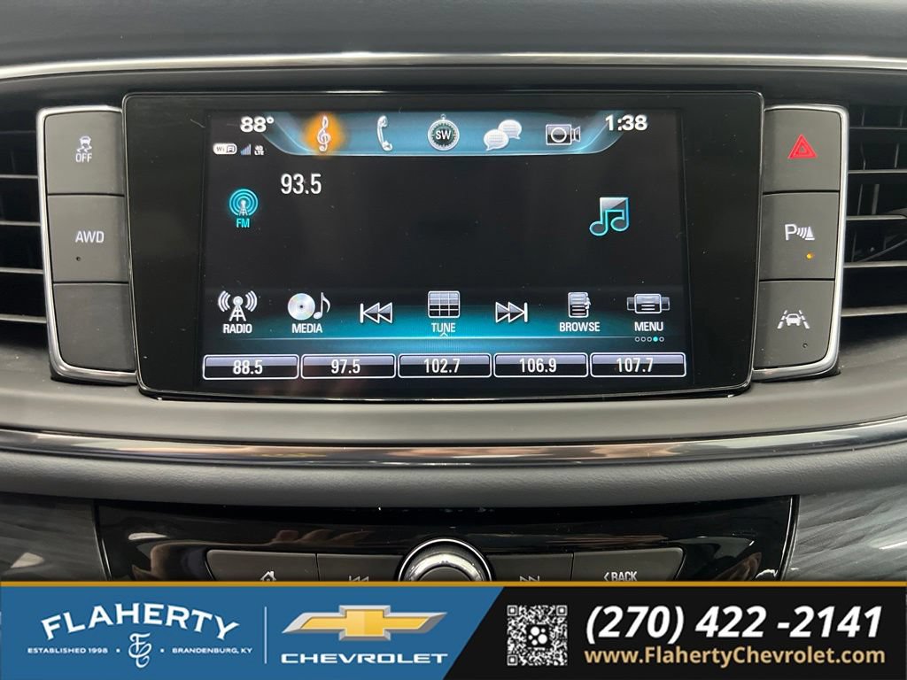 Used 2018 Buick Enclave Premium w/ LPO, Hit The Road Package AWD/4WD image 30