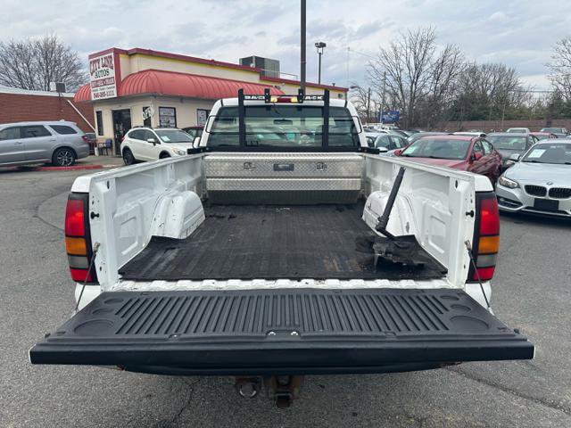Used 2006 GMC Sierra 2500 W/T w/ Heavy-Duty Power Package image 12