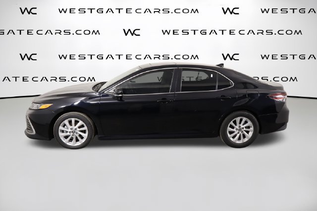 Used 2024 Toyota Camry LE w/ Convenience Package FWD image 5