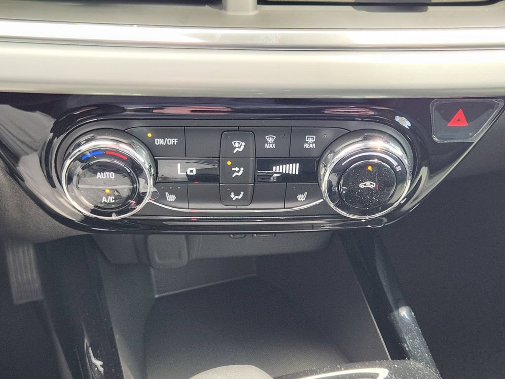 New 2026 Chevrolet Trax LT w/ Driver Confidence Package FWD image 14