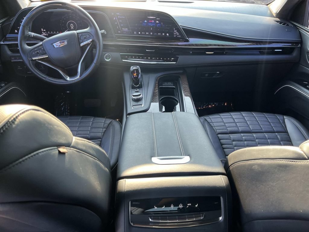 Used 2024 Cadillac Escalade Sport Platinum w/ Heavy-Duty Trailer Package AWD/4WD image 12