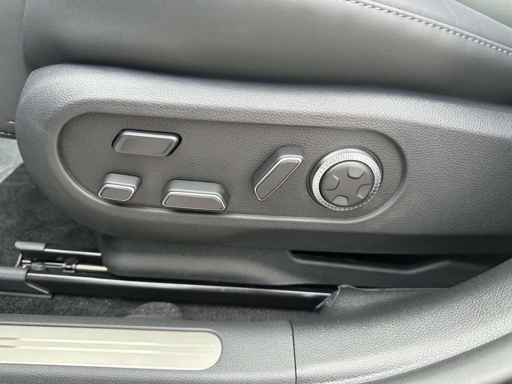 New 2025 Genesis GV60 Advanced AWD/4WD image 16