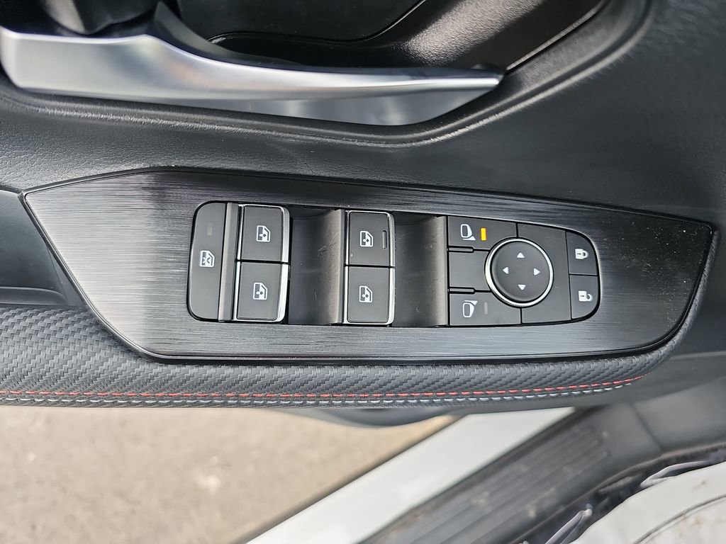 New 2026 Nissan Kicks SR w/ SR Premium Package FWD image 31