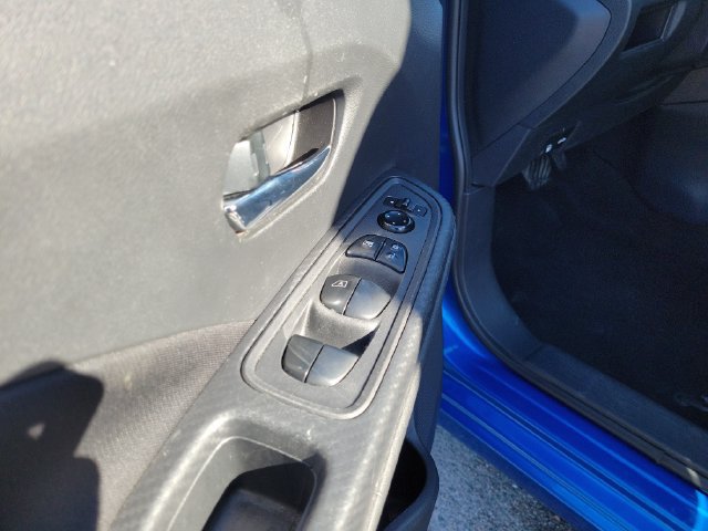 Used 2021 Nissan Versa SV FWD image 17