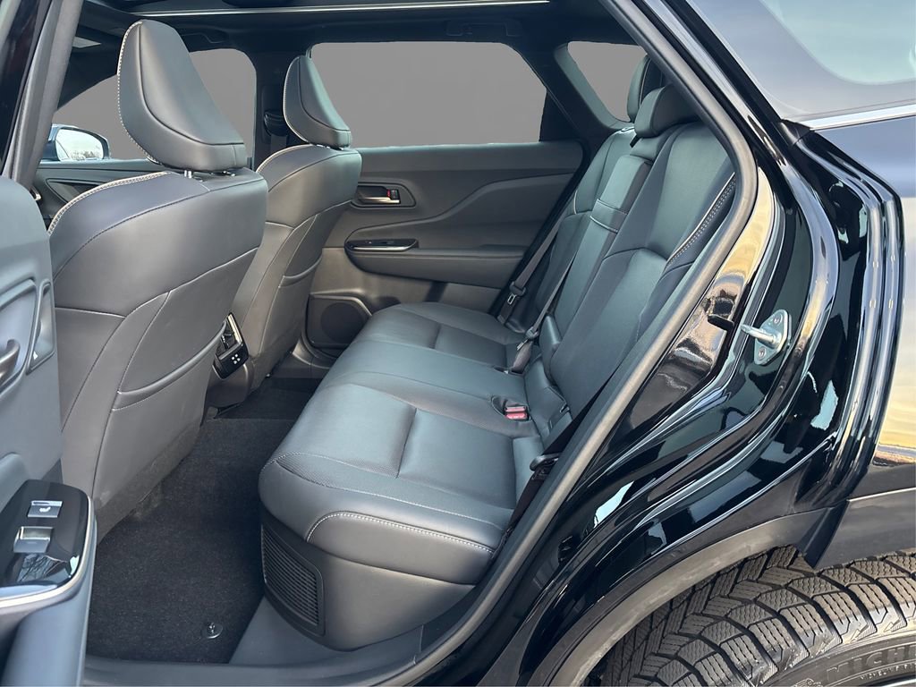 Used 2025 Toyota Crown Signia w/ Advanced Technology Package image 10