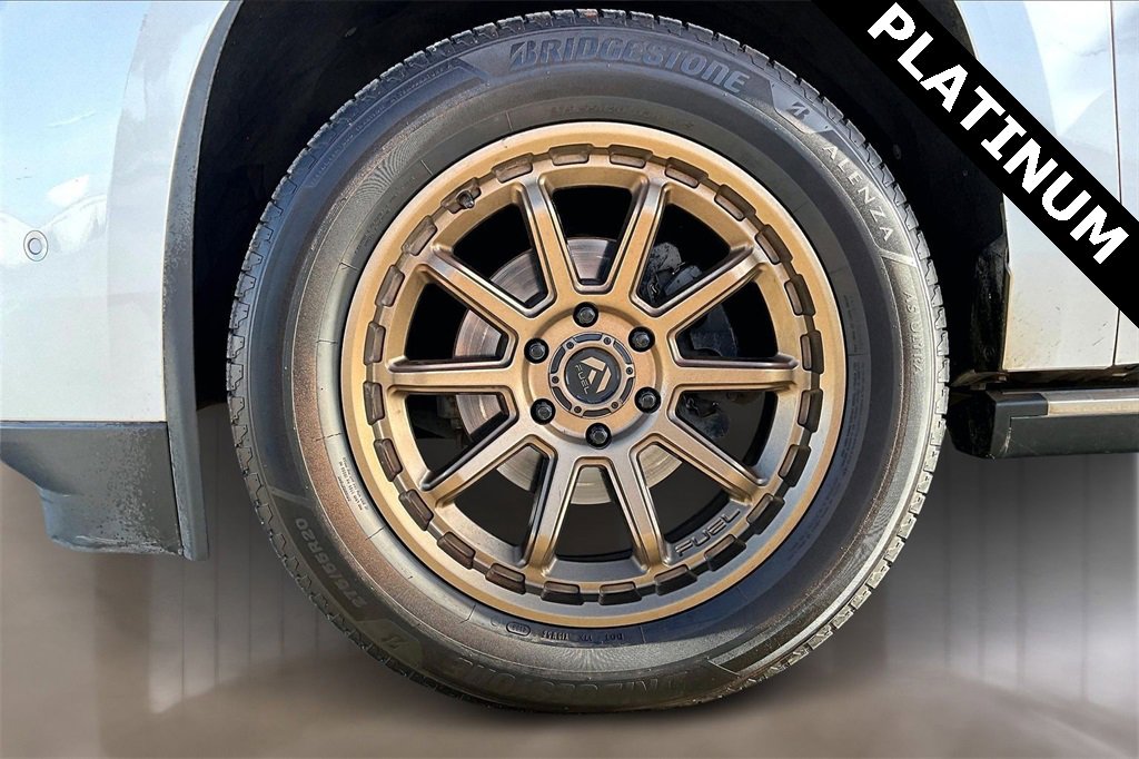 Used 2019 Cadillac Escalade ESV Platinum image 8