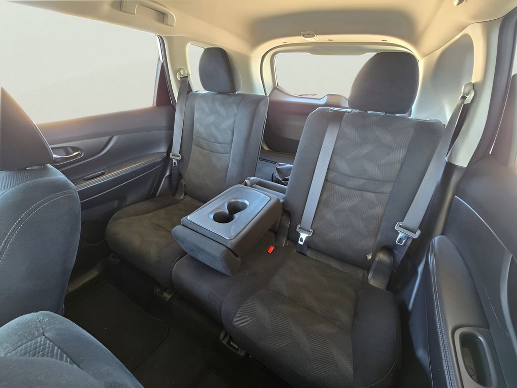 Used 2016 Nissan Rogue S image 9