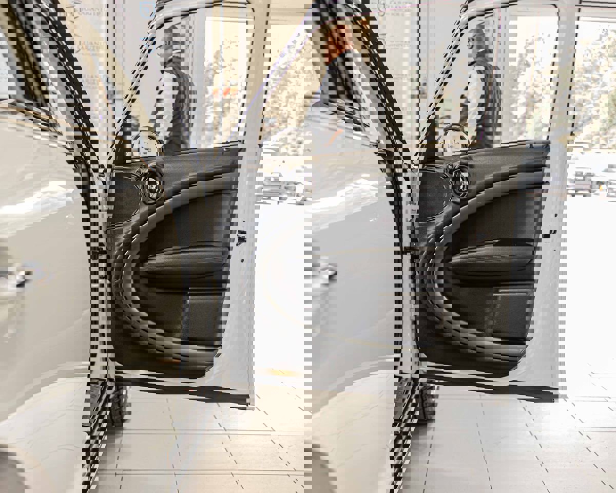 Used 2015 MINI Cooper Countryman S image 39