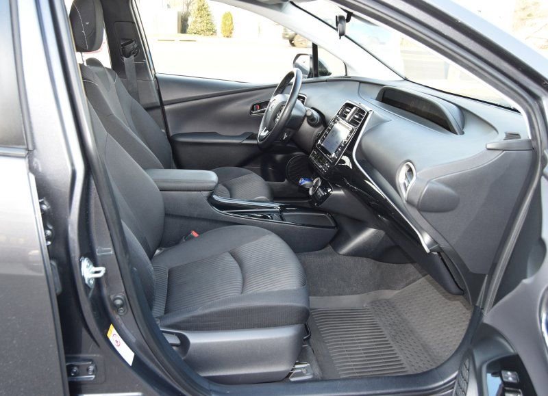 Used 2021 Toyota Prius Prime LE FWD image 25