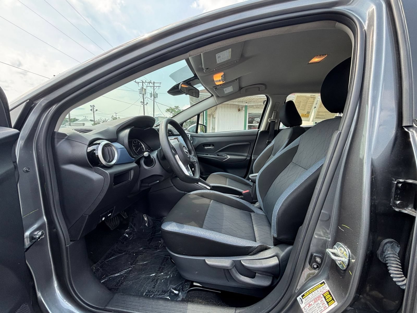 Used 2025 Nissan Versa SV FWD image 24