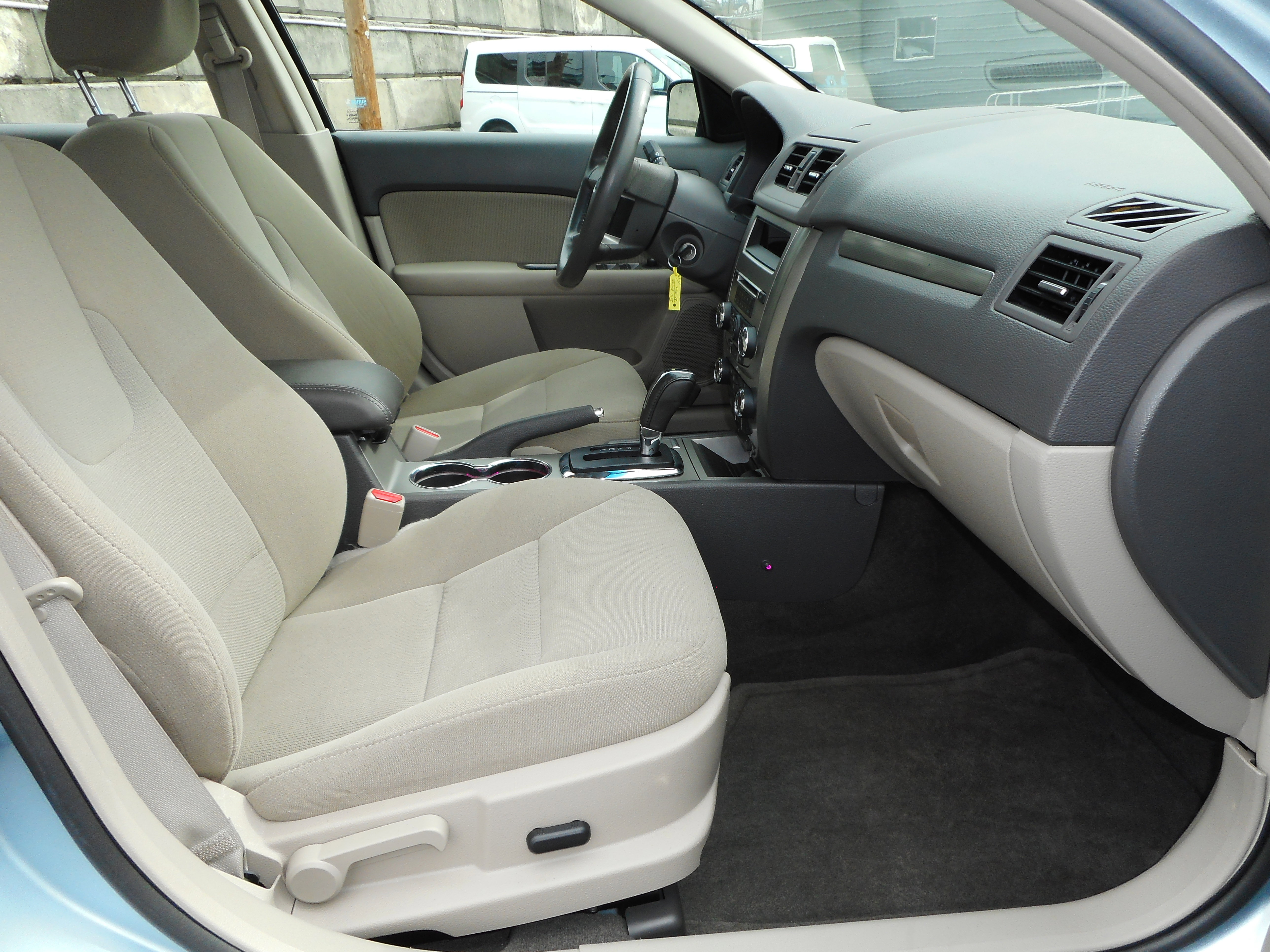 Used 2010 Ford Fusion Hybrid image 25