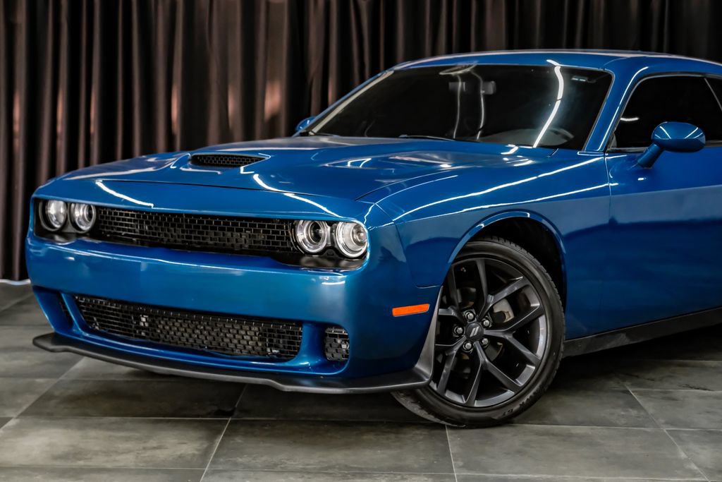 Used 2023 Dodge Challenger SXT w/ Blacktop Package RWD image 4