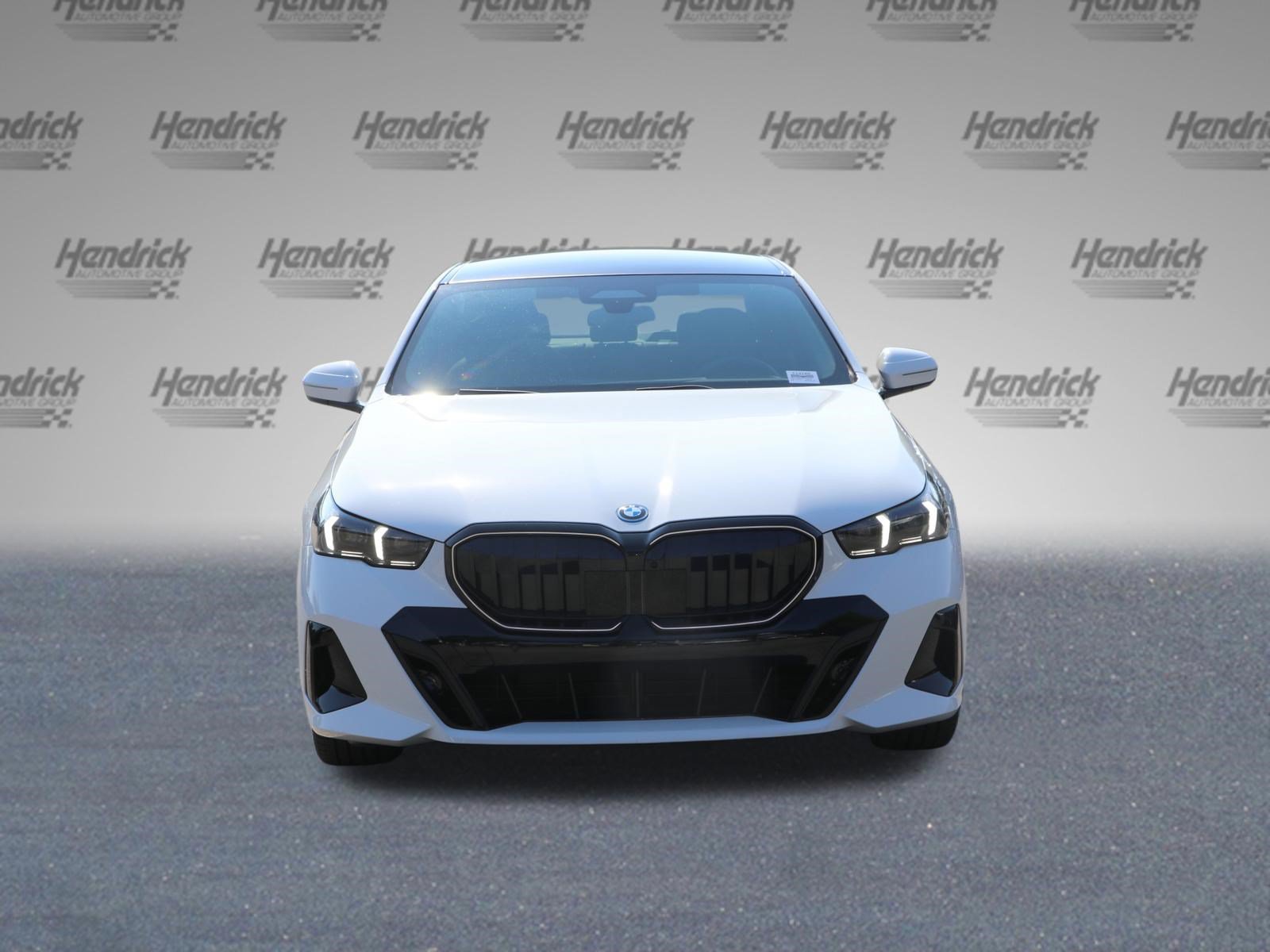 Used 2026 BMW 550e xDrive AWD/4WD image 8