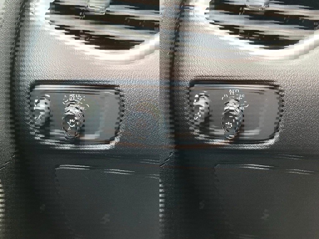 Used 2024 Chevrolet Malibu LT image 12