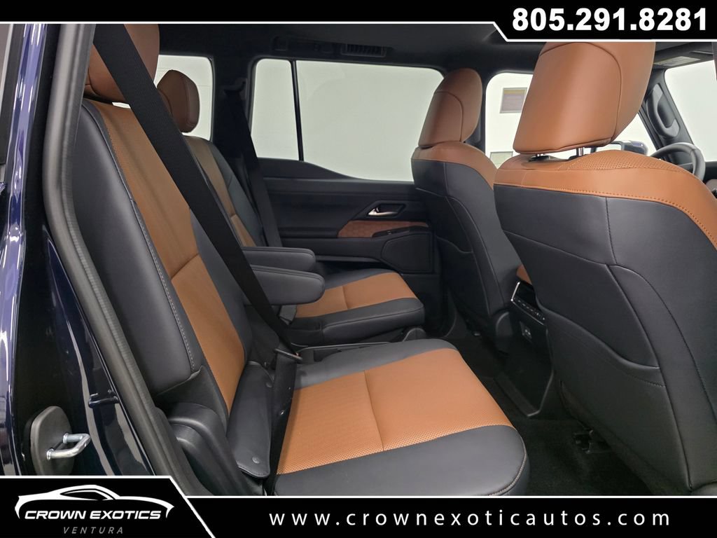 Used 2026 Lexus GX 550 w/ Cold Area Package AWD/4WD image 15