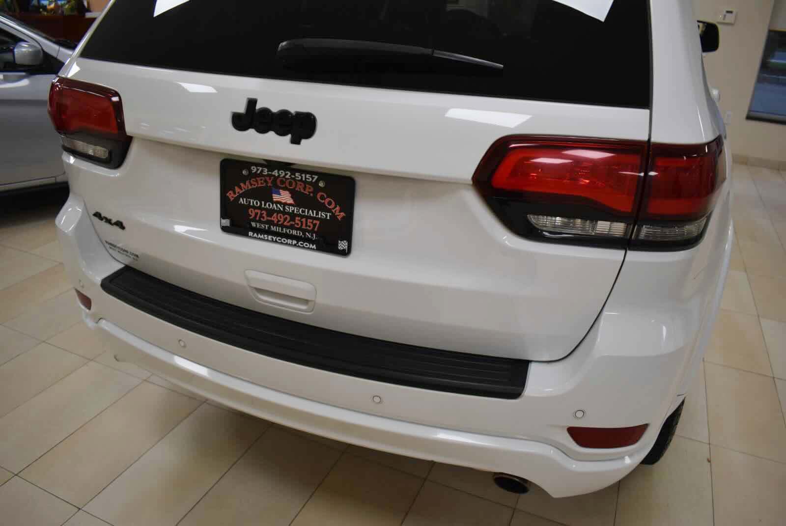 Used 2019 Jeep Grand Cherokee Altitude AWD/4WD image 57