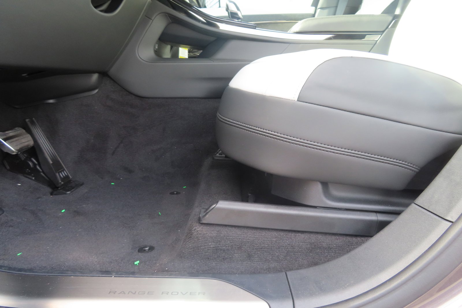 New 2024 Land Rover Range Rover Sport Dynamic SE image 19