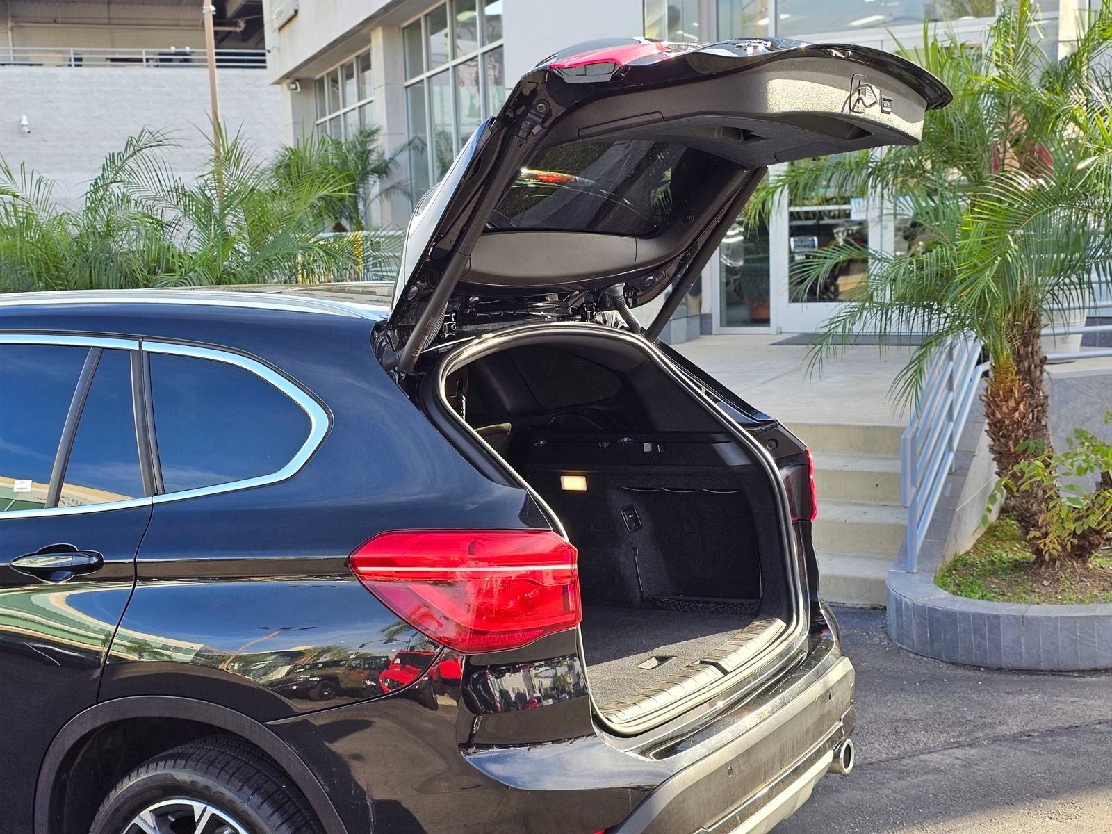 Used 2020 BMW X1 sDrive28i w/ Convenience Package image 8