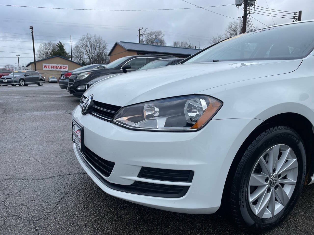 Used 2016 Volkswagen Golf S FWD image 10
