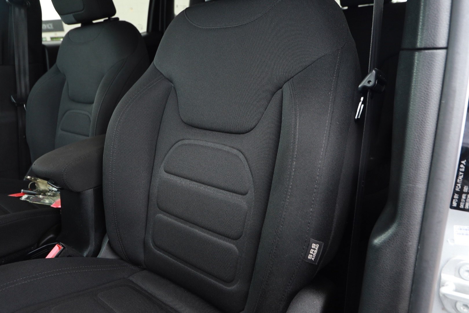 Used 2021 Jeep Renegade Latitude FWD image 19