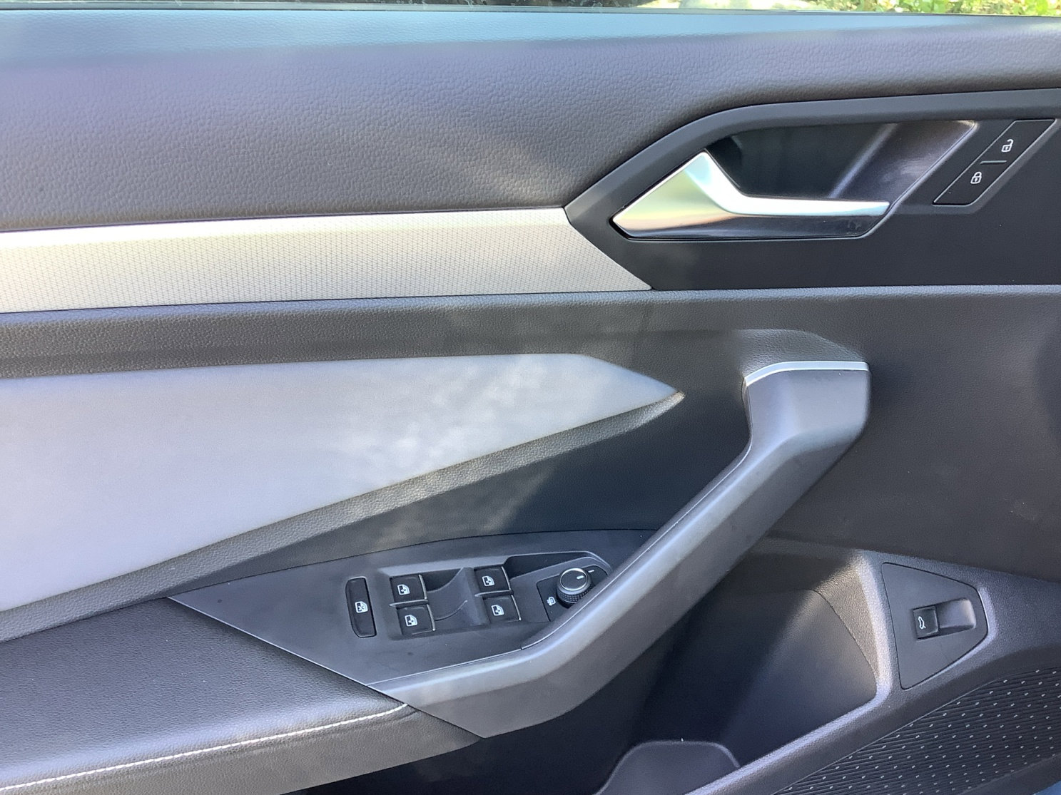 New 2025 Volkswagen Jetta SE image 28