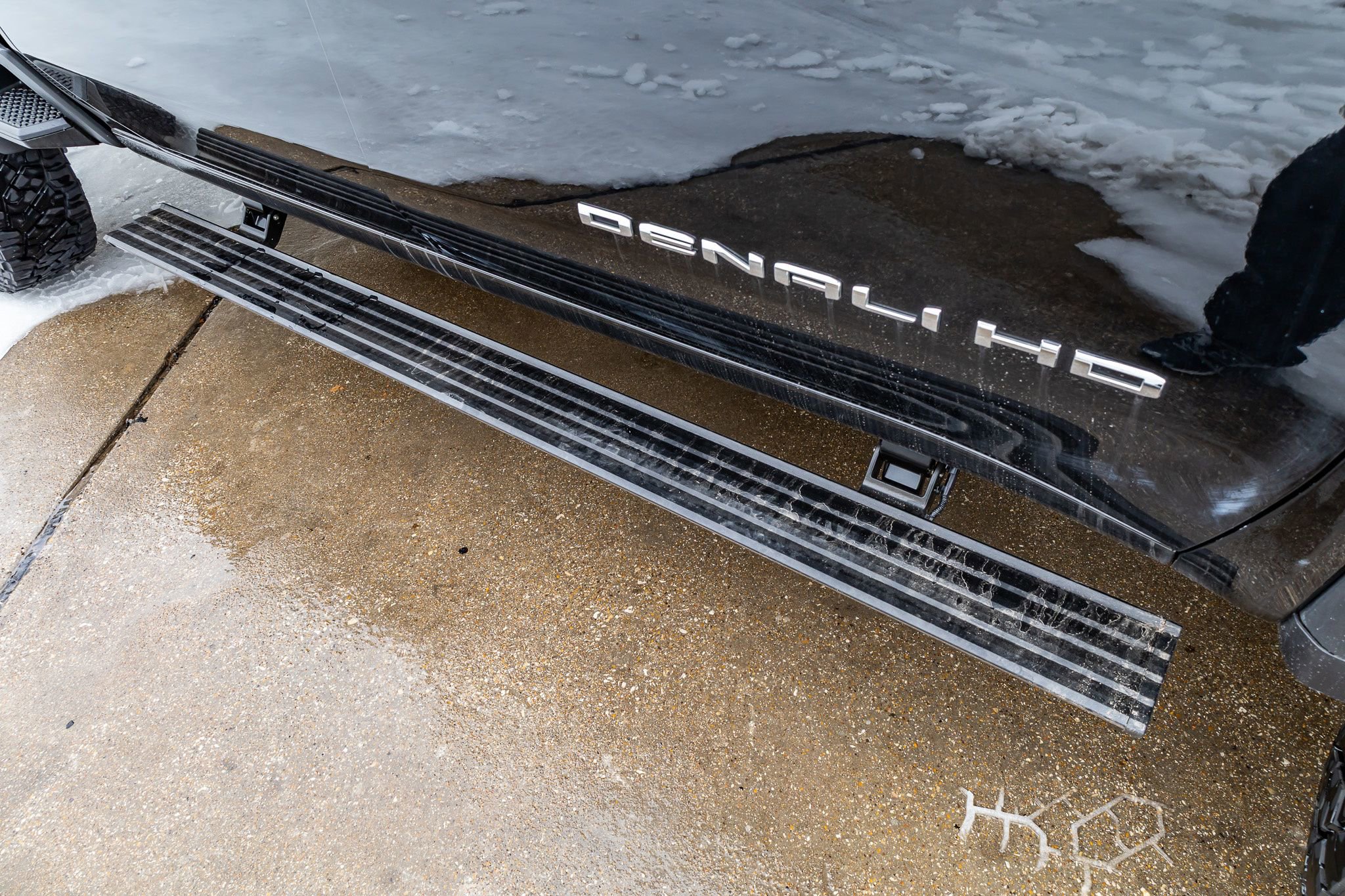 Used 2024 GMC Sierra 2500 Denali w/ Technology Package image 12