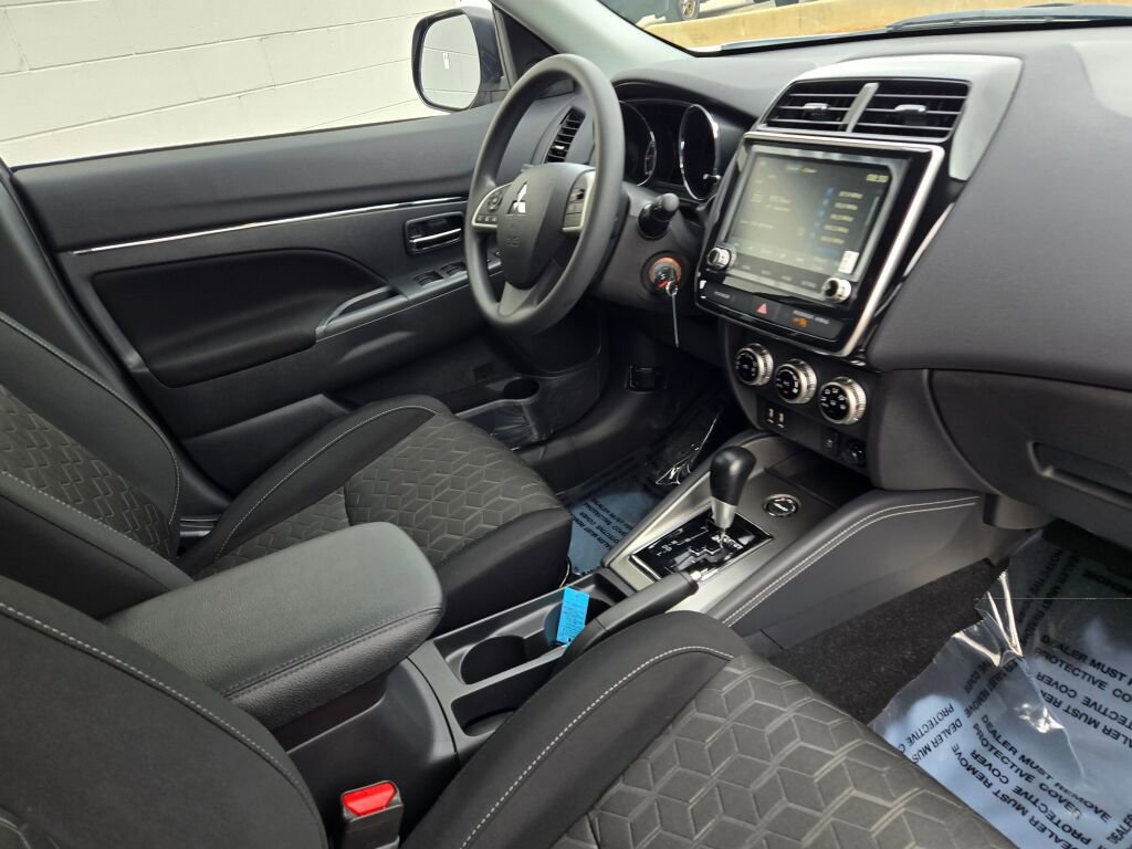 Used 2026 Mitsubishi Outlander Sport ES AWD/4WD image 6