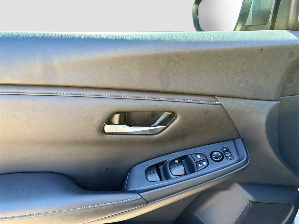 Used 2024 Nissan Sentra SV image 9