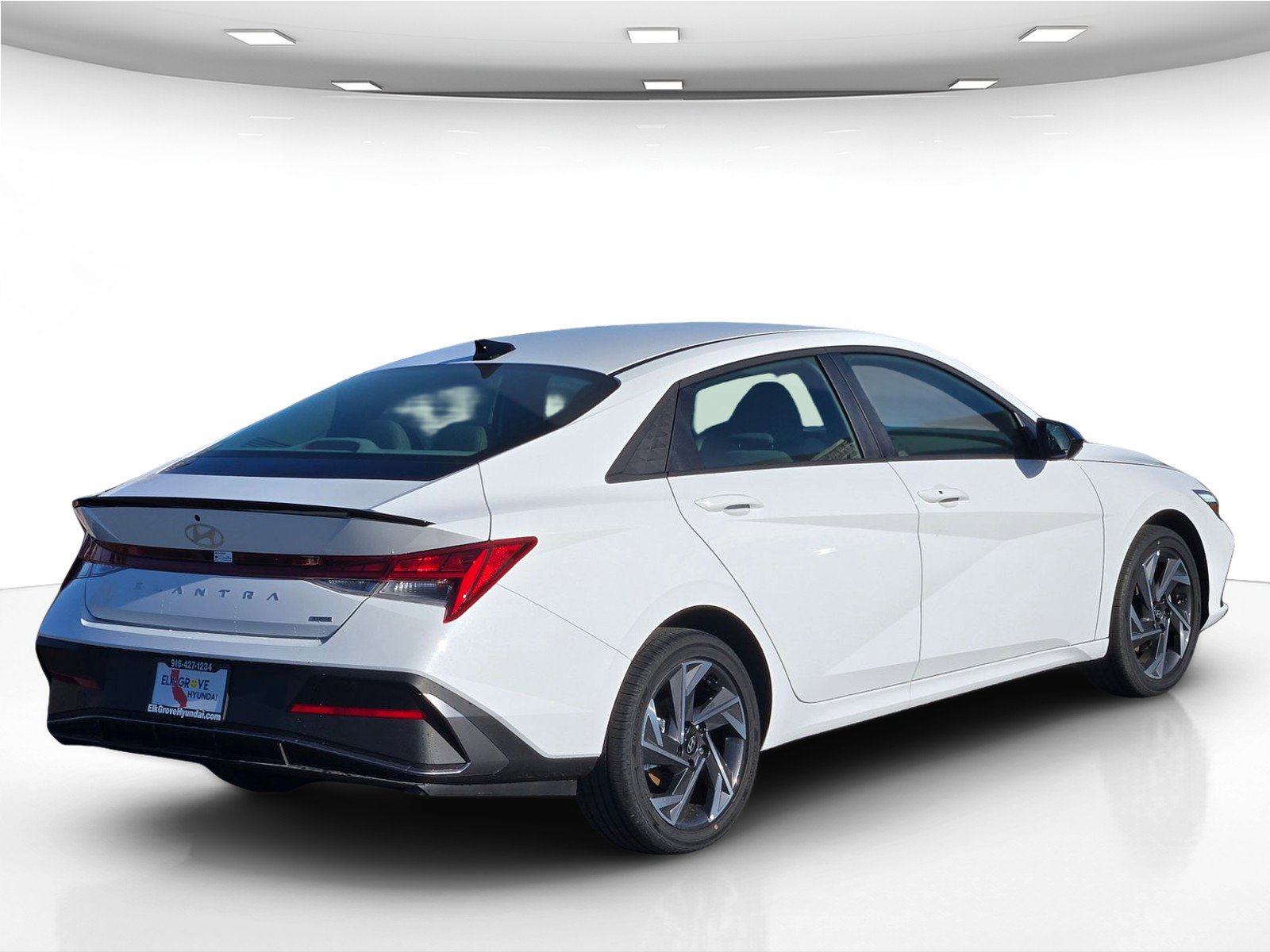 New 2025 Hyundai Elantra SEL image 8