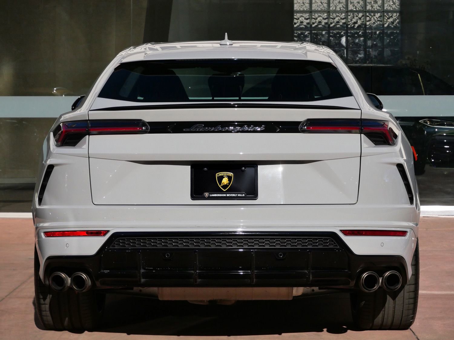 Used 2022 Lamborghini Urus AWD/4WD image 5