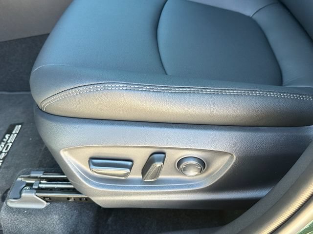 Used 2026 Toyota Corolla Cross XLE w/ Convenience Package FWD image 23