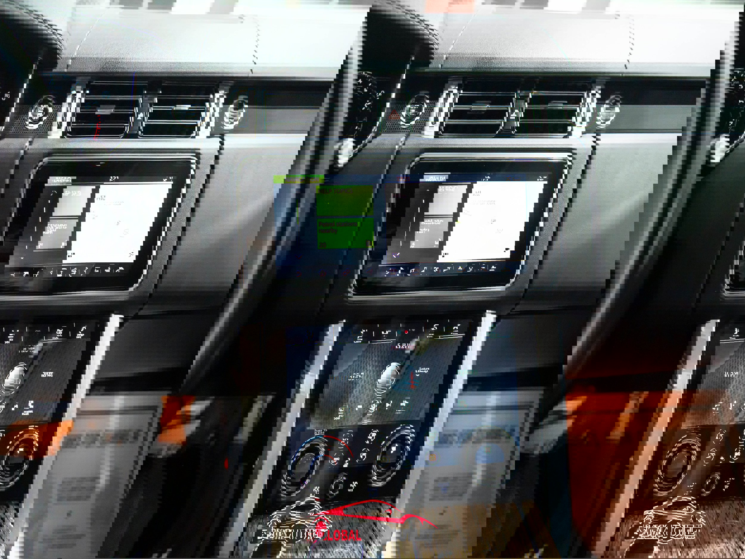 Used 2018 Land Rover Range Rover Long Wheelbase Supercharged image 33