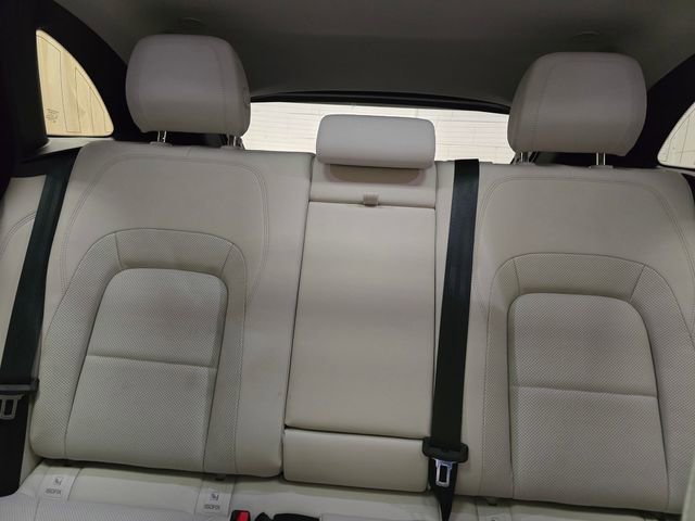 Used 2023 Jaguar F-PACE S image 32