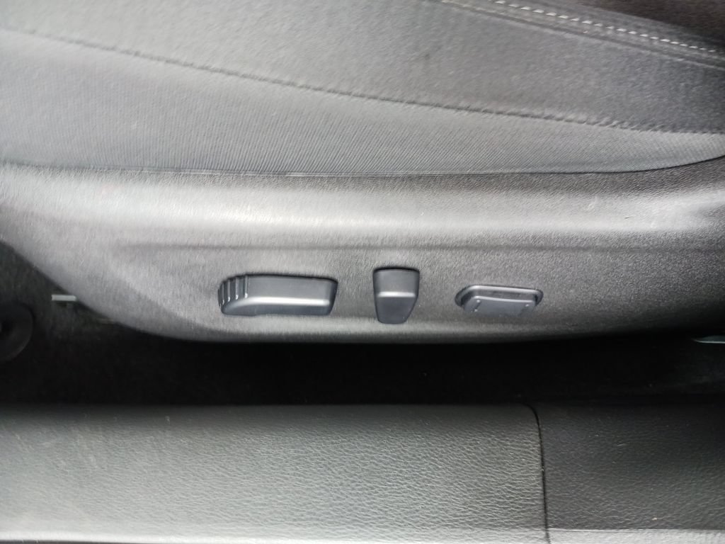 Used 2024 Nissan Altima 2.5 SV w/ SV Premium Package FWD image 32