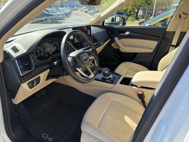 Used 2022 Audi Q5 2.0T Premium Plus w/ Premium Plus Package AWD/4WD image 11