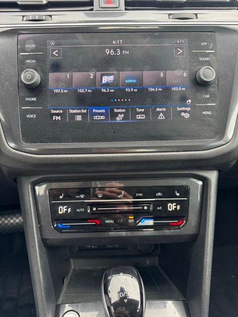 Used 2022 Volkswagen Tiguan SE AWD/4WD image 5