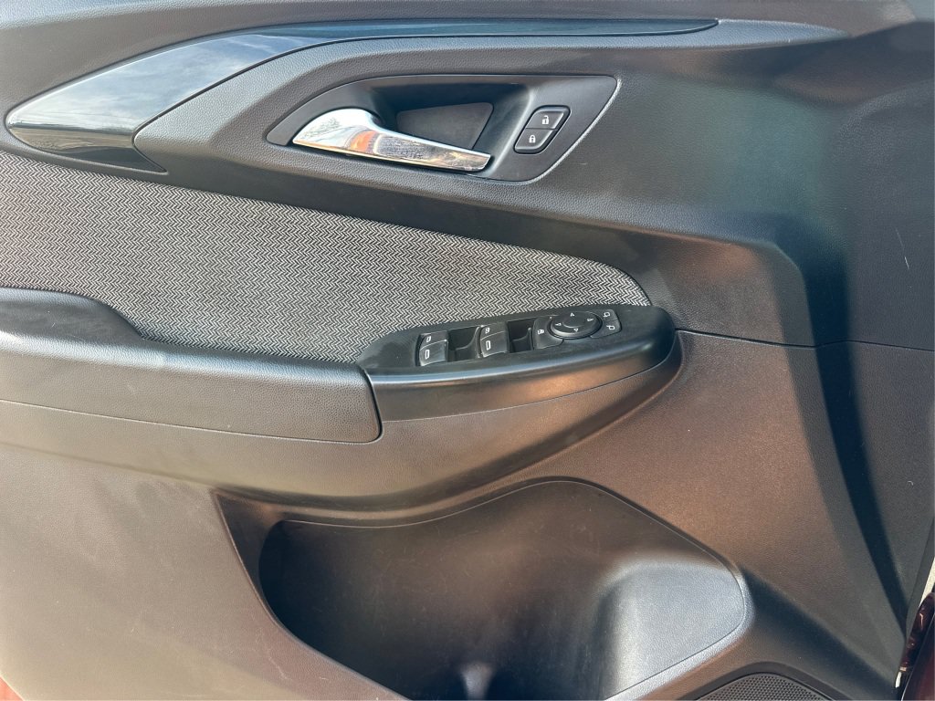 Used 2021 Chevrolet TrailBlazer LS AWD/4WD image 28