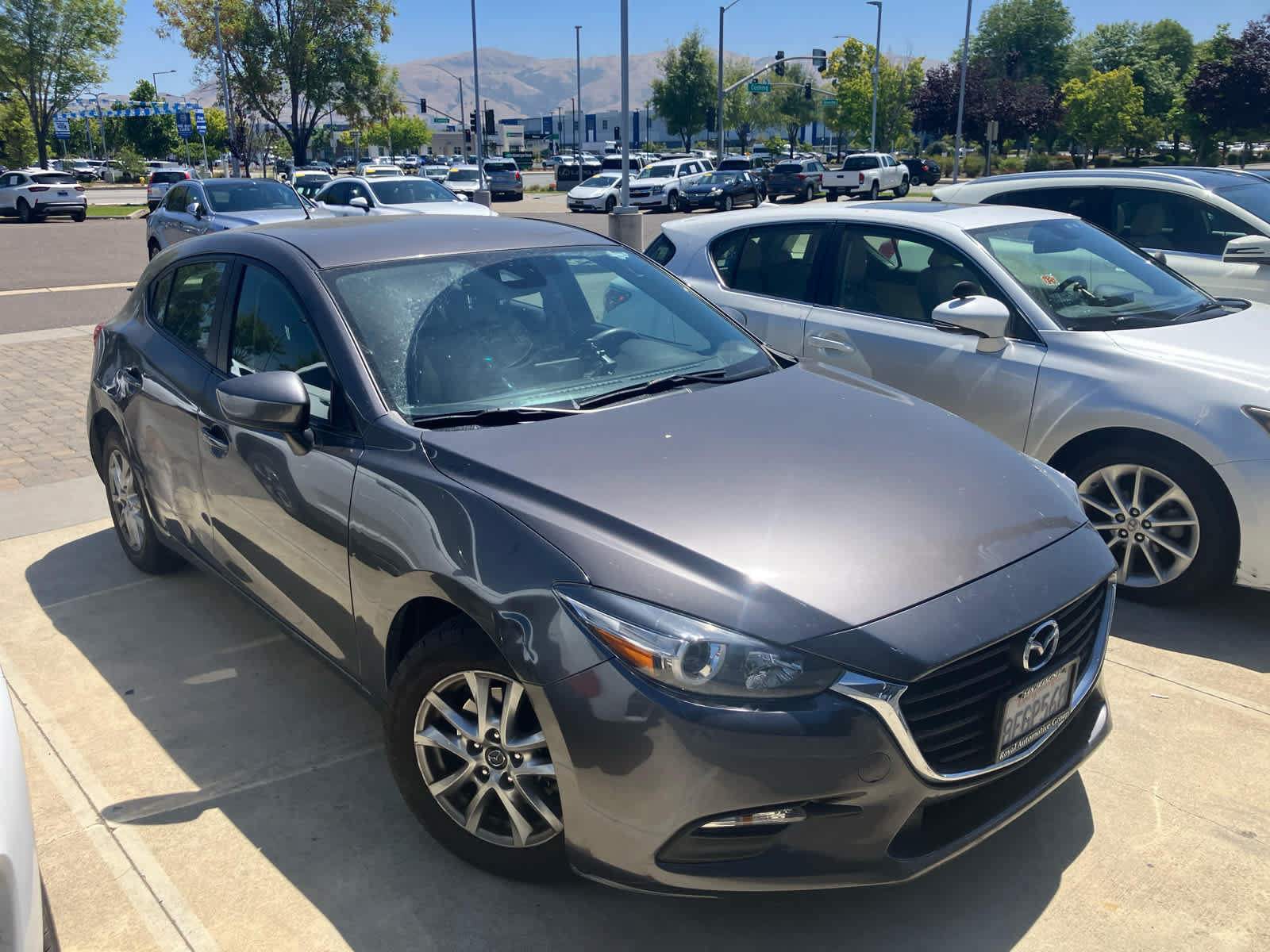 Used 2018 MAZDA MAZDA3 Sport FWD image 6