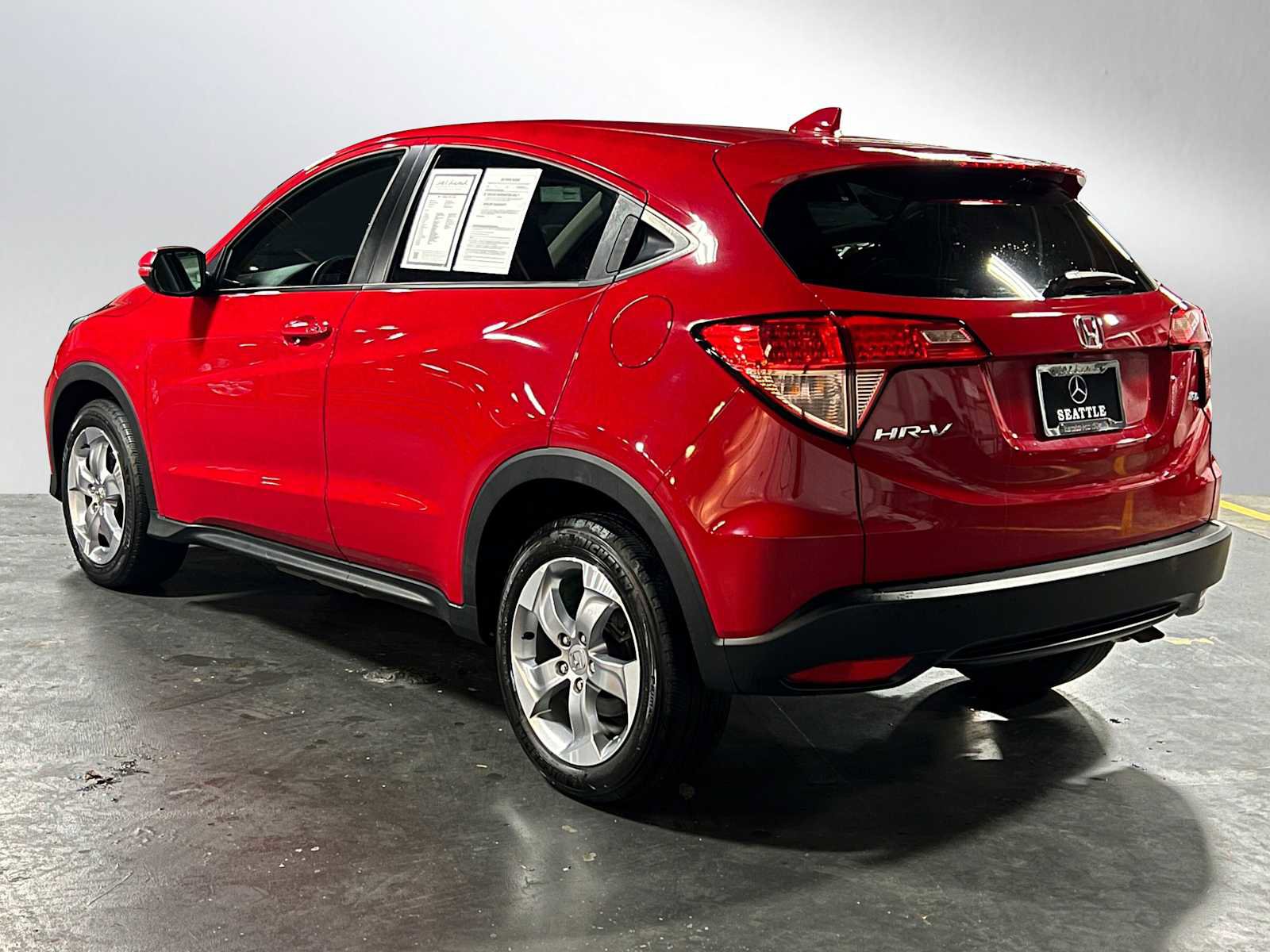 Used 2017 Honda HR-V EX image 5
