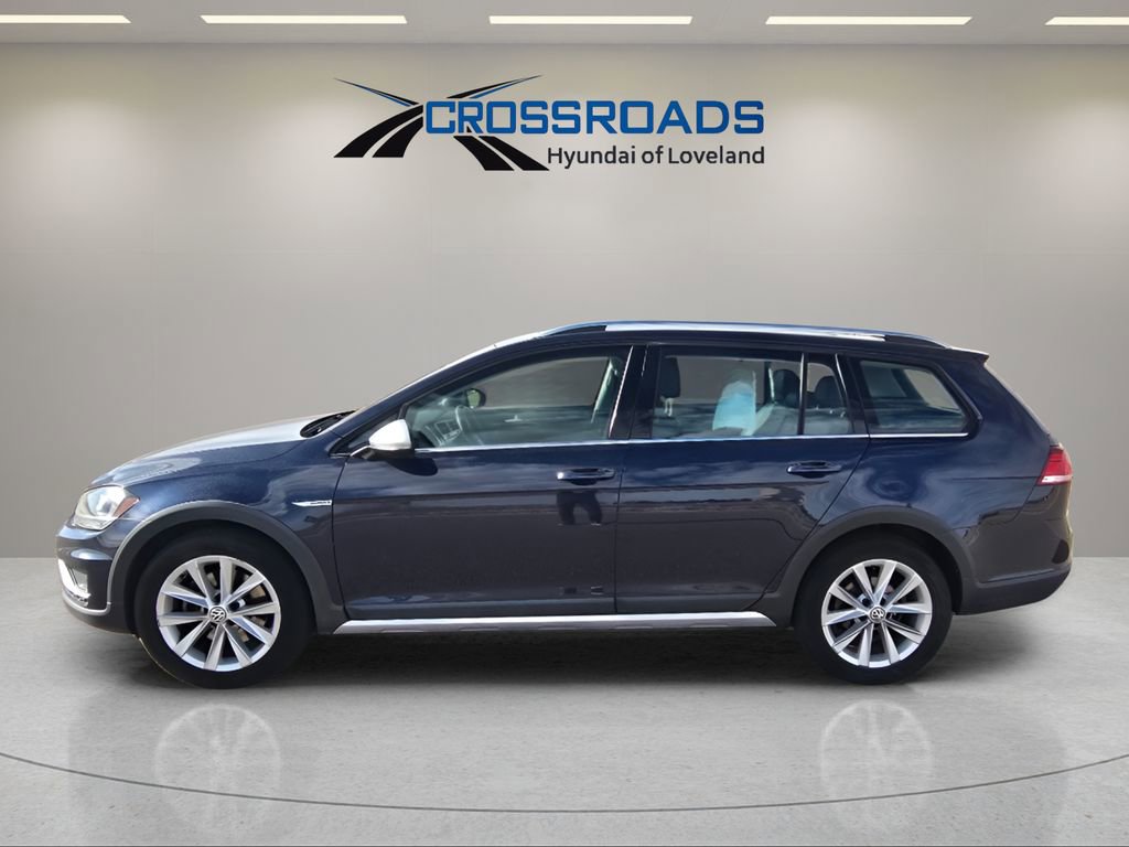 Used 2018 Volkswagen Golf Alltrack SE image 2