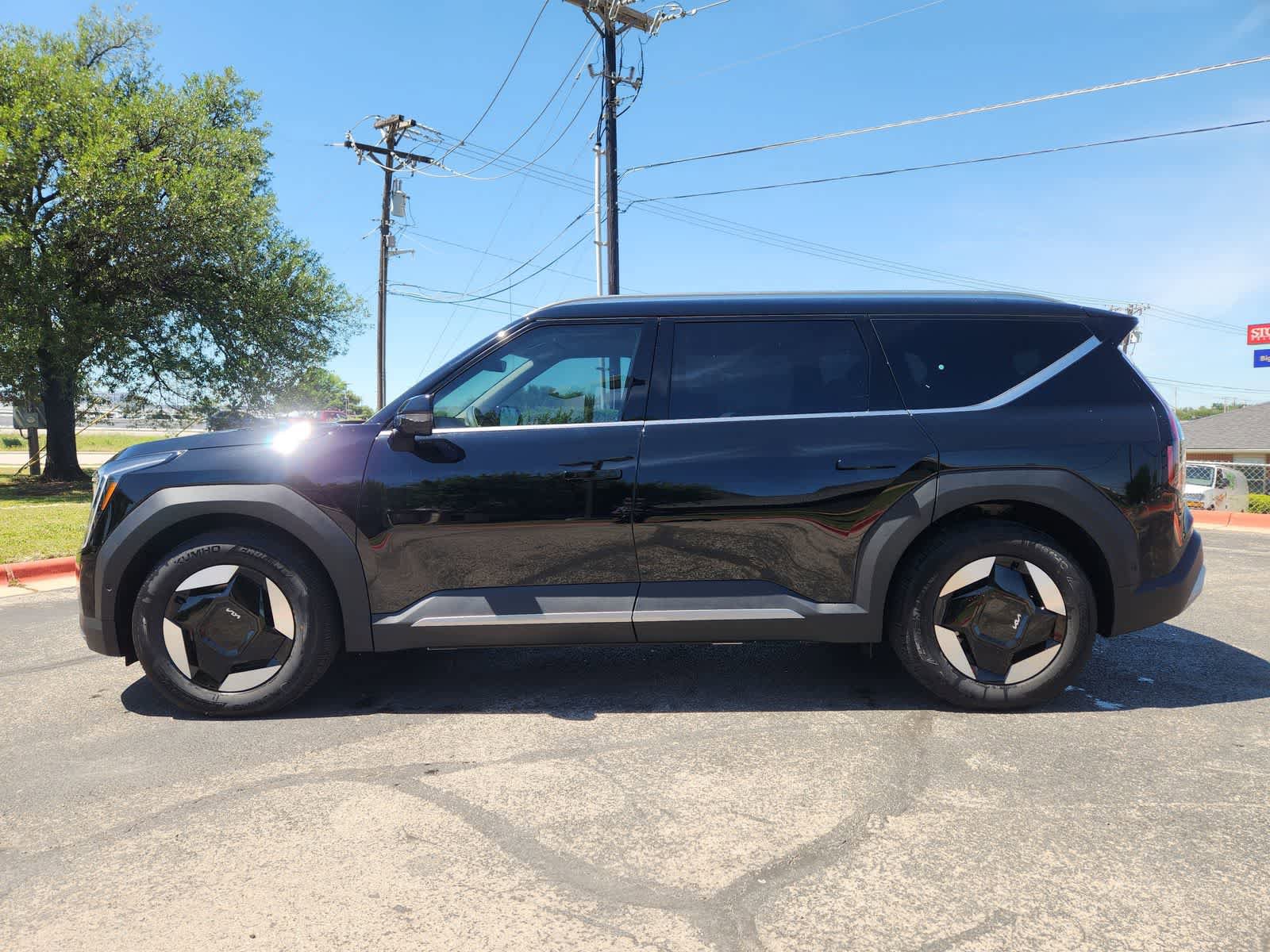 New 2026 Kia EV9 Wind image 4