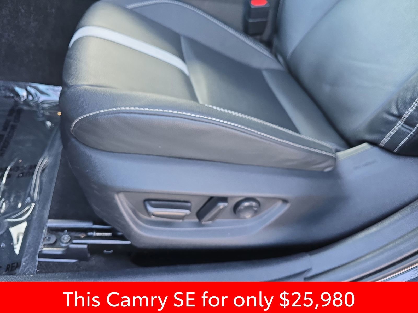 Used 2025 Toyota Camry SE image 34