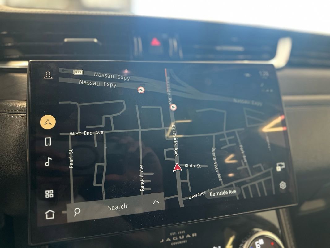 Used 2022 Jaguar F-PACE S image 33