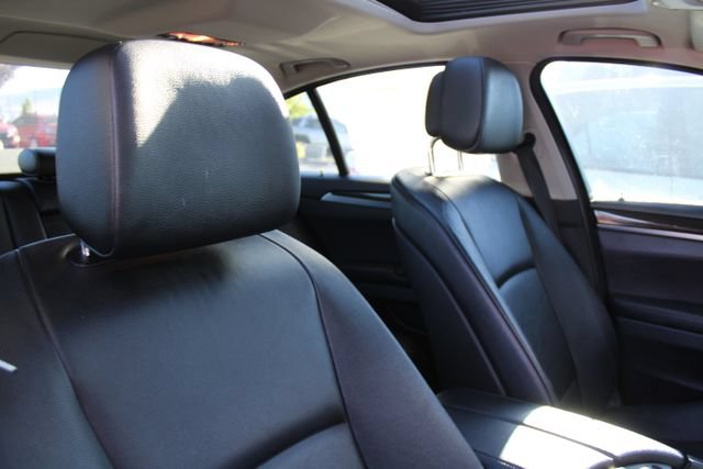 Used 2012 BMW 528i xDrive Sedan AWD/4WD image 19