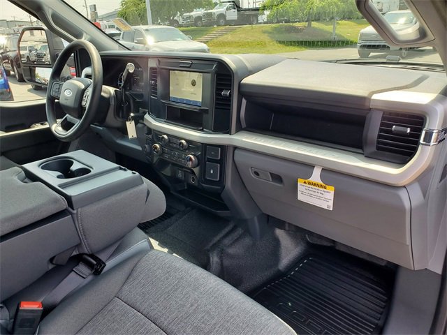 New 2025 Ford F450 XL w/ XL Chrome Package image 18